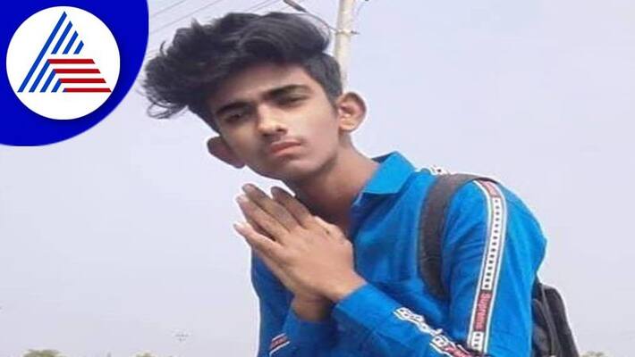 A nursing student was stabbed over a young woman issue at kalaburagi gvd A nursing student was stabbed over a young woman issue at kalaburagi gvd