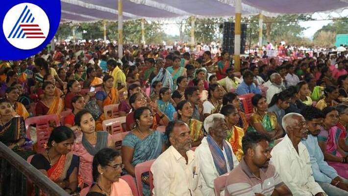 50000 People in CM Grama Vastavya at Shiggaon in Haveri grg 50000 People in CM Grama Vastavya at Shiggaon in Haveri grg