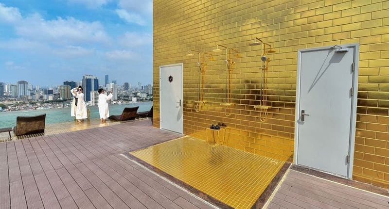 24 karat gold hotel