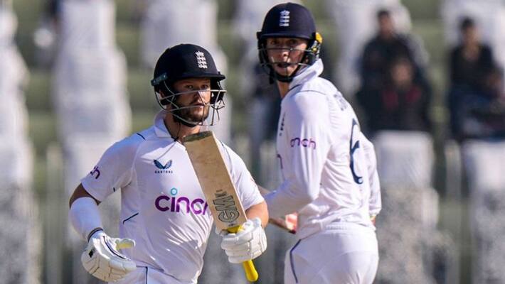England Chasing 167 to Win in Karachi Test, Openers Gives Thunder Start to Tourists in 3rd Day England Chasing 167 to Win in Karachi Test, Openers Gives Thunder Start to Tourists in 3rd Day
