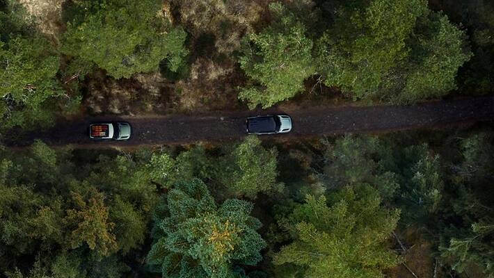 Land Rover introduces unique travel experiences Defender Journeys in India with multiple road experience ckm Land Rover introduces unique travel experiences Defender Journeys in India with multiple road experience ckm