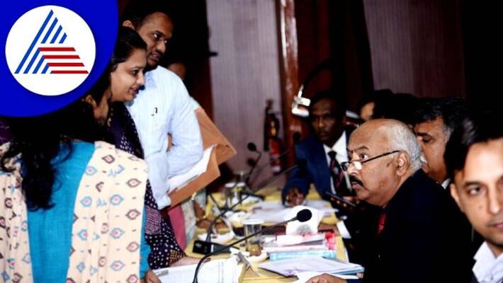 bribe not taking and not getting big contribution to society says deputy lokayukta K N Phaneendra gow bribe not taking and not getting big contribution to society says deputy lokayukta K N Phaneendra gow