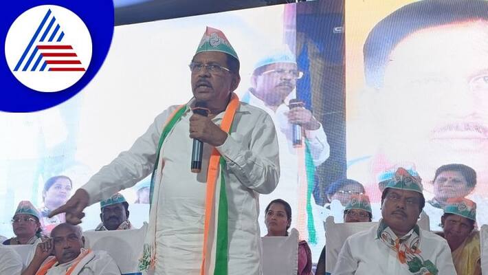 Health Minister Sudhakar praises Dr G Parameshwar snr Health Minister Sudhakar praises Dr G Parameshwar snr