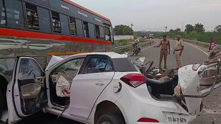 Car collides with private bus...4 engineering college students killed Car collides with private bus...4 engineering college students killed