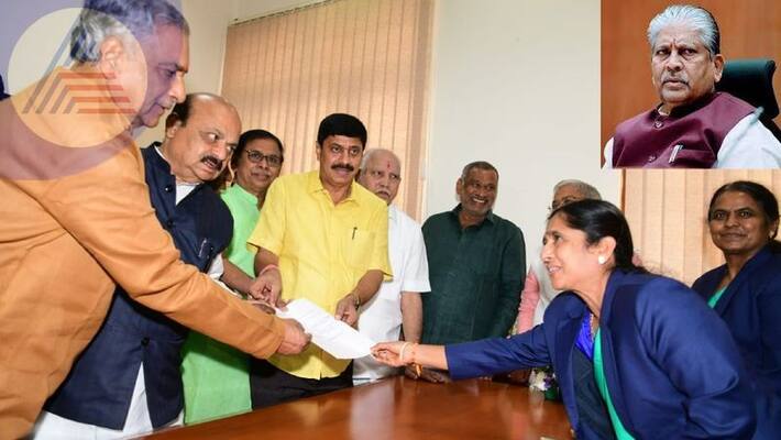 Submission of nomination papers for the post of Parishad Chairman Malkapure is cold sat Submission of nomination papers for the post of Parishad Chairman Malkapure is cold sat