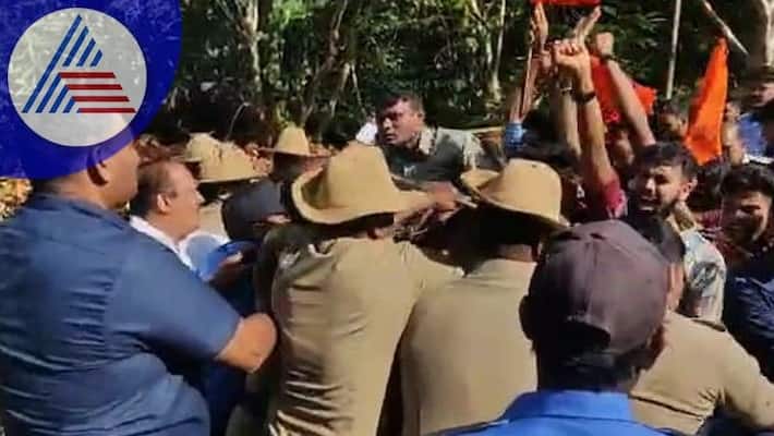 Mangaluru university Result delay issue ABVP tried to break into the syndicate meeting rav Mangaluru university Result delay issue ABVP tried to break into the syndicate meeting rav