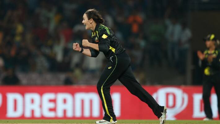 INDW vs AUSW 5th T20I Heather Graham takes hat trick Australia Women won by 54 runs INDW vs AUSW 5th T20I Heather Graham takes hat trick Australia Women won by 54 runs
