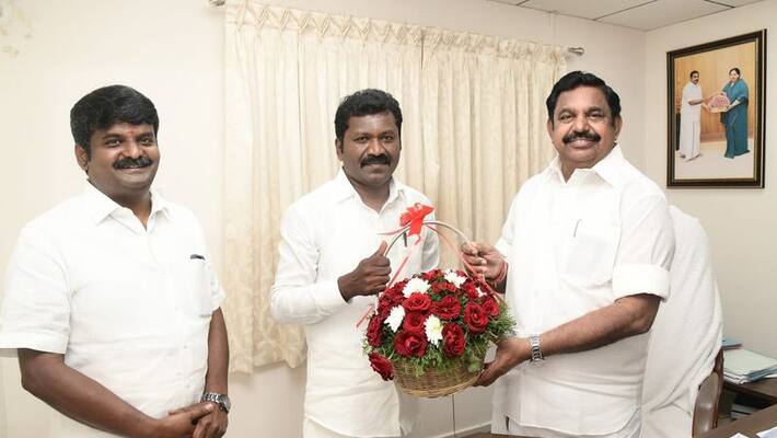 Executives from various parties including DMK Nam Tamilar pmk joined AIADMK Executives from various parties including DMK Nam Tamilar pmk joined AIADMK