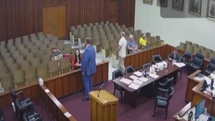 convicted man walk out of court freely convicted man walk out of court freely