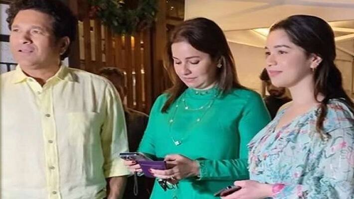 Sachin Tendulkar Spotted with his wife and daughter sara at mumbai Restaurant Sachin Tendulkar Spotted with his wife and daughter sara at mumbai Restaurant