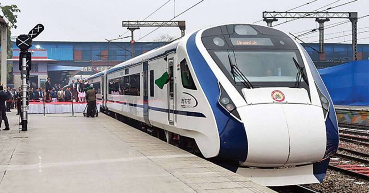 சென்னையில் இருந்து கோவைக்கு பறந்த வந்தே பாரத் ரயில்