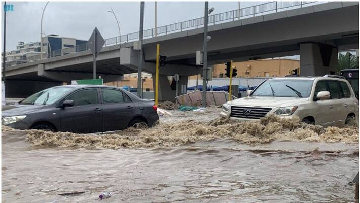 heavy rain and flood in makkah heavy rain and flood in makkah