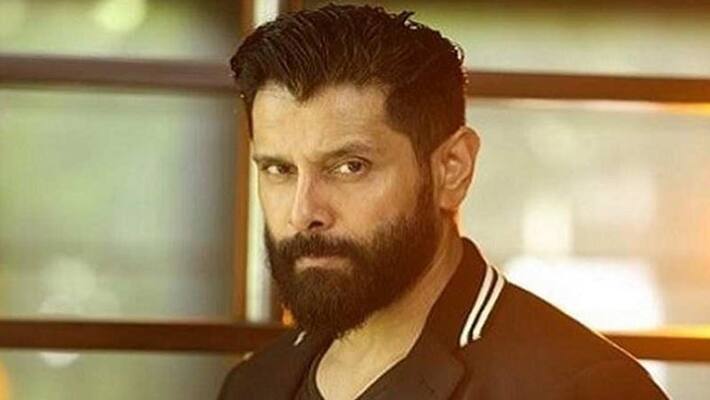 Chiyan Vikram Signed thalapathy 67 movie Chiyan Vikram Signed thalapathy 67 movie