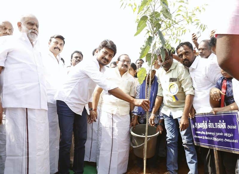 6.4 tree planting in dindugal district in just 2 hours
