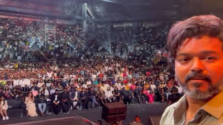 Thalapathy vijay take selfie video with audience in Varisu audio Launch Thalapathy vijay take selfie video with audience in Varisu audio Launch