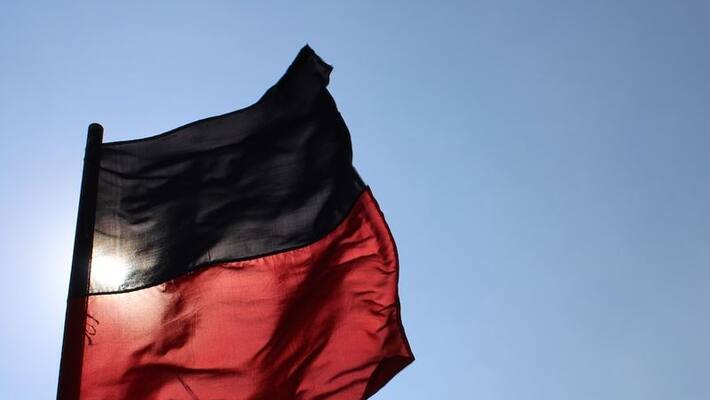 dmk cadre died while removing a party flags in karaikudi dmk cadre died while removing a party flags in karaikudi