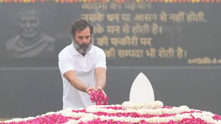 Rahul Gandhi visits memorials of former PMs and Mahatma Gandhi Rahul Gandhi visits memorials of former PMs and Mahatma Gandhi