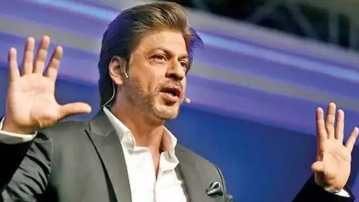 Pathan star Shah Rukh Khan Says a Batman At Night Superman In The Morning and Spider-Man In afternoon sgk Pathan star Shah Rukh Khan Says a Batman At Night Superman In The Morning and Spider-Man In afternoon sgk