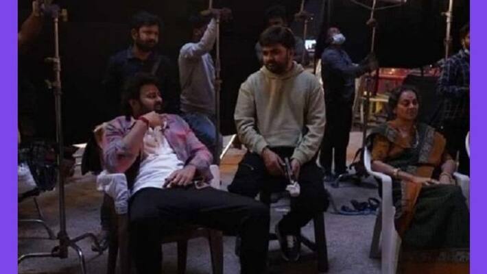 Prabhas begins shooting for Maruthi Raja Deluxe. See leaked pic Prabhas begins shooting for Maruthi Raja Deluxe. See leaked pic