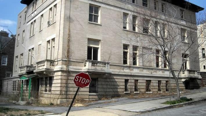 Indian realtor bids for one of Pakistan's embassy buildings in Washington Indian realtor bids for one of Pakistan's embassy buildings in Washington