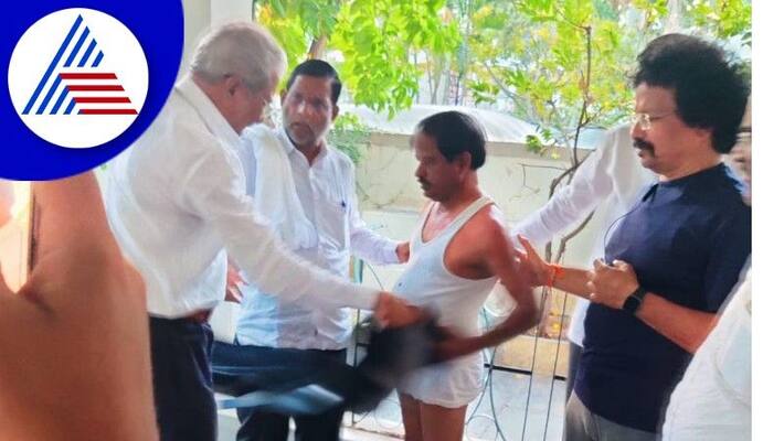 Cooperative Bank Scam issue assaulted RTI worker at yadagiri rav Cooperative Bank Scam issue assaulted RTI worker at yadagiri rav