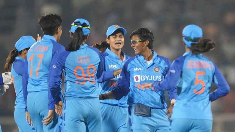Indian Women's need 95 runs to win against West Indies Indian Women's need 95 runs to win against West Indies