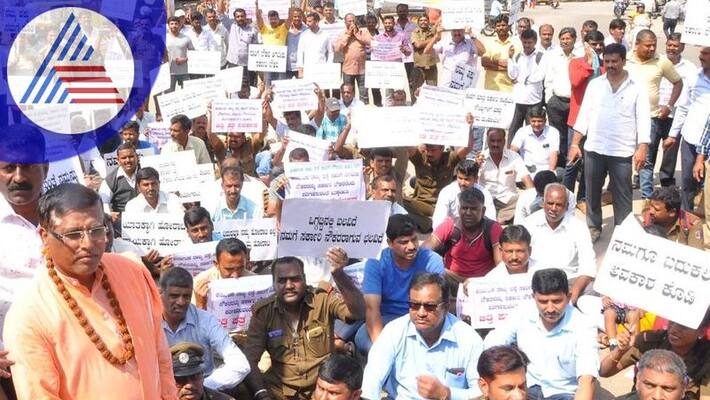 Government gave a masterstroke to the transport workers a huge setback for the strike Government gave a masterstroke to the transport workers a huge setback for the strike