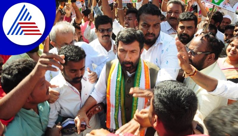 Mega fight of congress ticket aspirants from six constituencies in Chitradurga gow Mega fight of congress ticket aspirants from six constituencies in Chitradurga gow