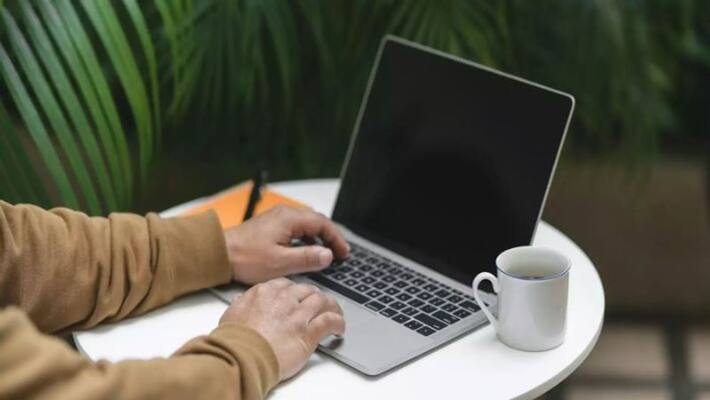 Mumbai Dream11: Rs 1 lakh fine for causing trouble with calls and mails to colleagues on vacation Mumbai Dream11: Rs 1 lakh fine for causing trouble with calls and mails to colleagues on vacation