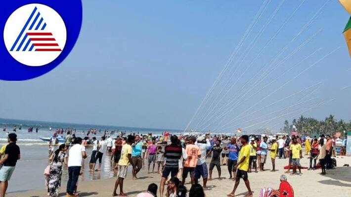 Countdown to Welcome the New Year Tourists flock to Karwar beach karwar rav Countdown to Welcome the New Year Tourists flock to Karwar beach karwar rav