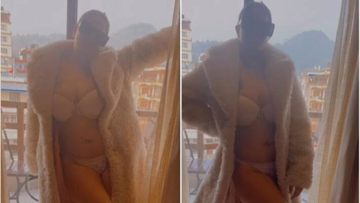 Kamasutra 3D Actress Abha Paul celebrates New Year in a bikini in extreme cold sgk Kamasutra 3D Actress Abha Paul celebrates New Year in a bikini in extreme cold sgk