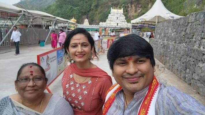 As new year comes rocking rakesh and jordar sujatha visits Vijayawada temple As new year comes rocking rakesh and jordar sujatha visits Vijayawada temple