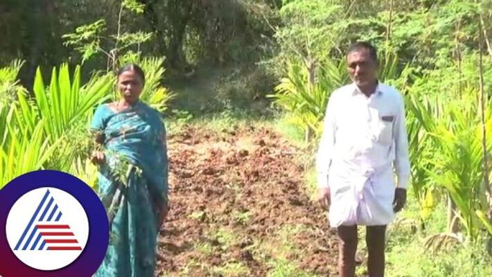 officials Discrimination giving compensation to the farmers in construction direct railway line at Chitradurga gow officials Discrimination giving compensation to the farmers in construction direct railway line at Chitradurga gow