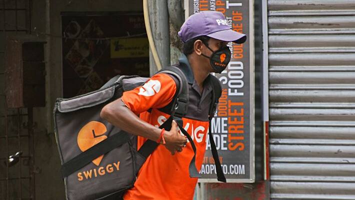 swiggy food delivery boy jumps from 3rd floor after dog barking him when he was going to deliver food in Hyderabads Banjara hills swiggy food delivery boy jumps from 3rd floor after dog barking him when he was going to deliver food in Hyderabads Banjara hills