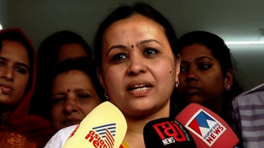 Veena George says that there was a failure in the distribution of health cards Veena George says that there was a failure in the distribution of health cards
