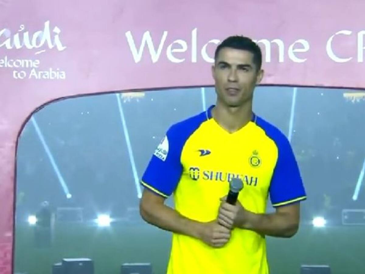 SPORTbible on X: Cristiano Ronaldo is unveiled to the Al Nassr fans 🟡   / X