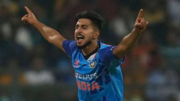 Wasim Jaffer heaps praise on Umran Malik after improovment in line and length Wasim Jaffer heaps praise on Umran Malik after improovment in line and length
