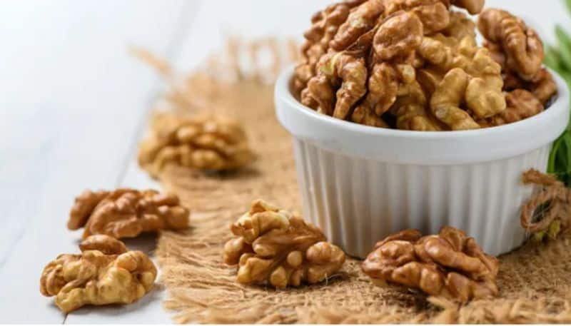 eating these nuts daily can reduce the risk of heart disease study rse