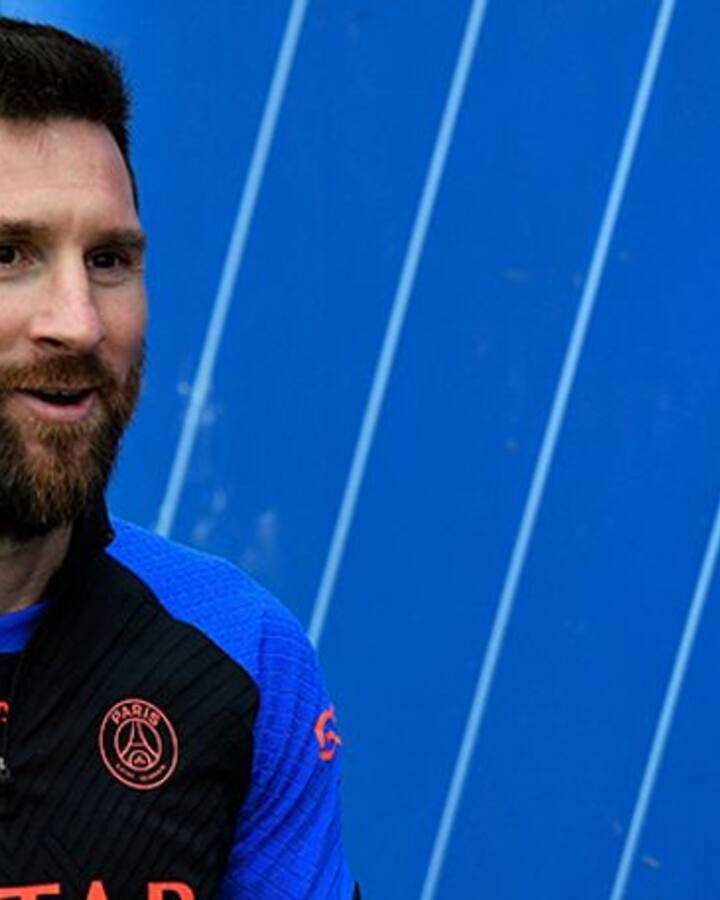 FIFA World Cup 2022: Lionel Messi 'verbally agrees' to new Paris  Saint-Germain contract as Barcelona come knocking