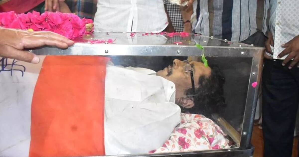 மாரடைப்பால் மரணமடைந்த காங். எம்எல்ஏ திருமகன் ஈவெரா… ஈரோடு மின்மயானத்தில் உடல் தகனம்!!