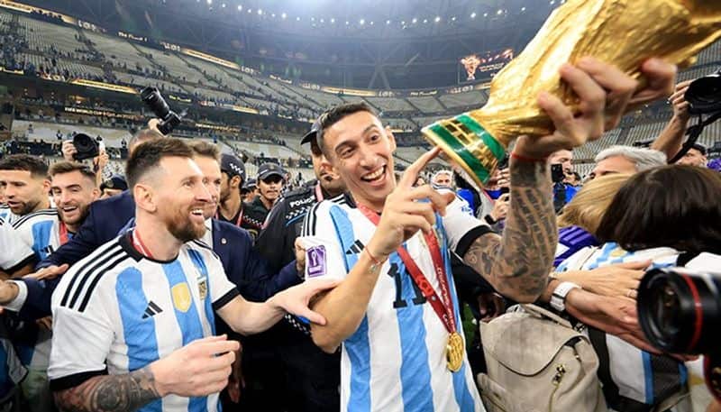 football Was Argentina Lionel Messi lifting 'fake' Qatar World Cup 2022 trophy in record-breaking Instagram photo snt