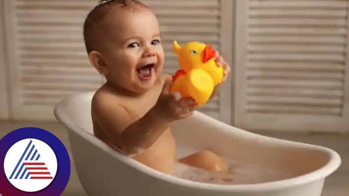Health Tips, Bathing baby during winter, things to keep in mind Vin Health Tips, Bathing baby during winter, things to keep in mind Vin