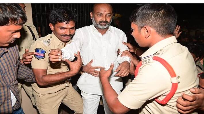 Kamareddy protest incident Police case on bandi sanjay Kamareddy protest incident Police case on bandi sanjay