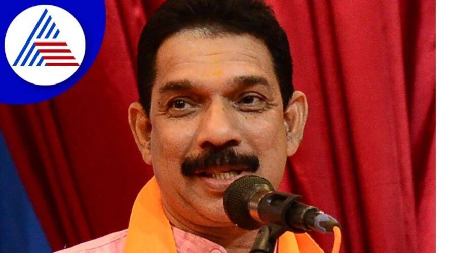 Nalin Kumar Kateel Slams On Congress At Hosapete gvd Nalin Kumar Kateel Slams On Congress At Hosapete gvd