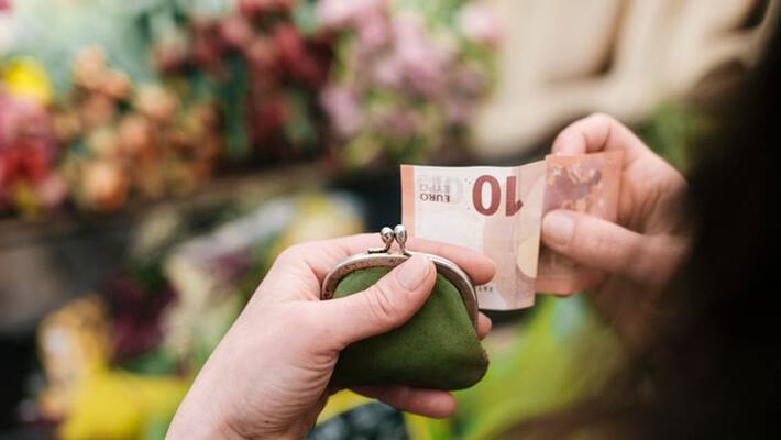 why this note with this peculiar serial number could get you around lakhs in Britain why this note with this peculiar serial number could get you around lakhs in Britain