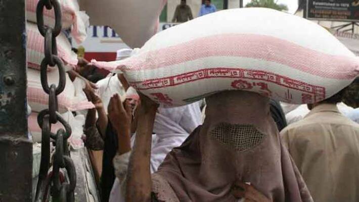 Stampedes across Pakistan while selling subsidised flour Stampedes across Pakistan while selling subsidised flour