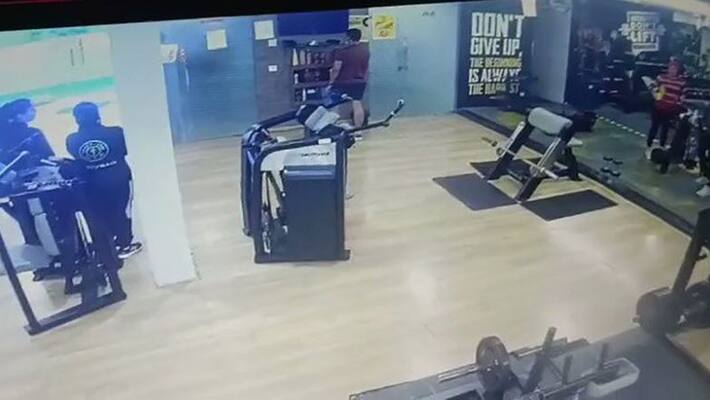 Restaurateur Dies During Workout at Gym in Indore, Moment of Collapse Caught on CCTV Restaurateur Dies During Workout at Gym in Indore, Moment of Collapse Caught on CCTV