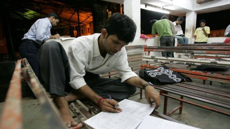 Student studying in universities to now teach five illiterate people to get credit score: Report AJR Student studying in universities to now teach five illiterate people to get credit score: Report AJR