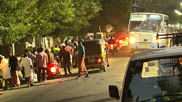 illegal market encroaches both sides of main road in balaramapuram illegal market encroaches both sides of main road in balaramapuram
