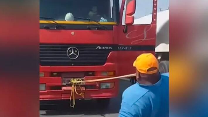 Man Pulls Truck With Teeth Sets Guinness World Records Man Pulls Truck With Teeth Sets Guinness World Records